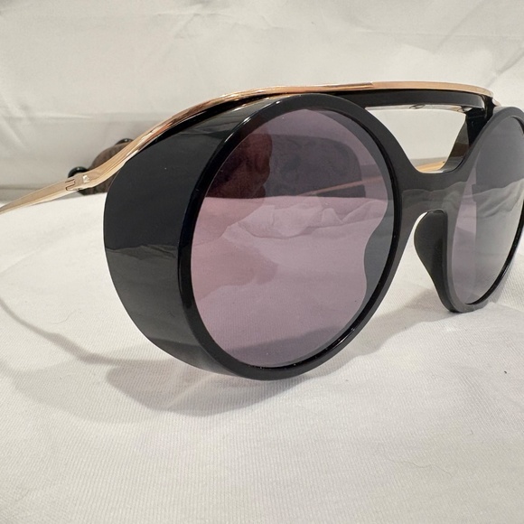 NEW! DITA NACHT ONE DTS 108; BALCK WITH GOLD FRAME GREY GRADIENT LENS - Picture 3 of 7
